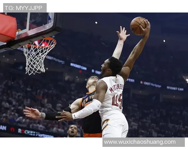 骑士与尼克斯激战正酣双方争夺季后赛席位的关键对决